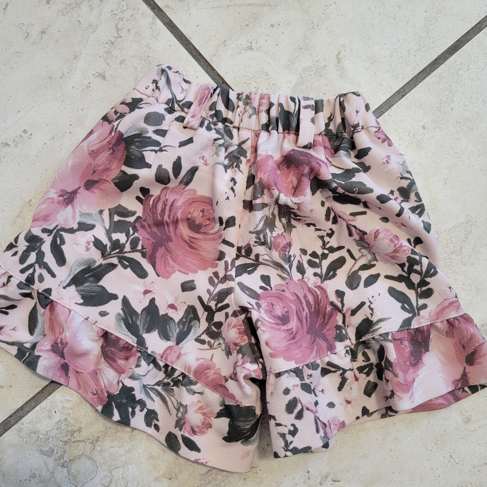 Twinset pink floral shorts size 2 girls ruffles